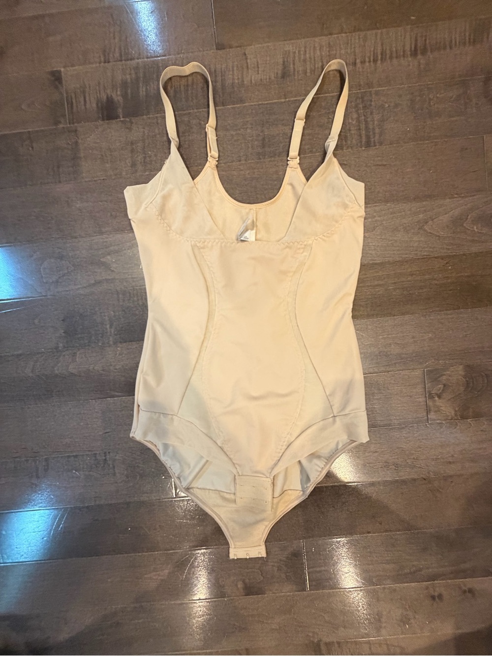 Maidenform Beige/Form Shaping Bodysuit